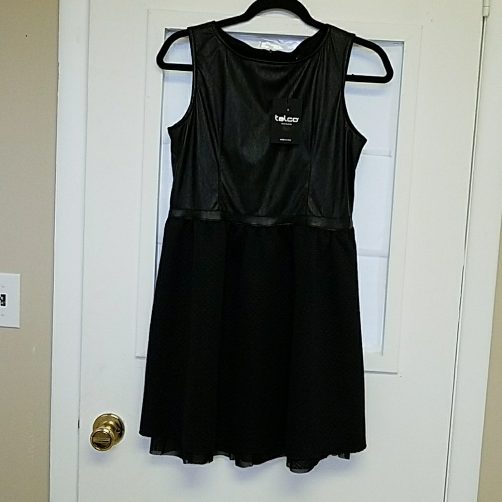 Dress - Picture 2 of 5